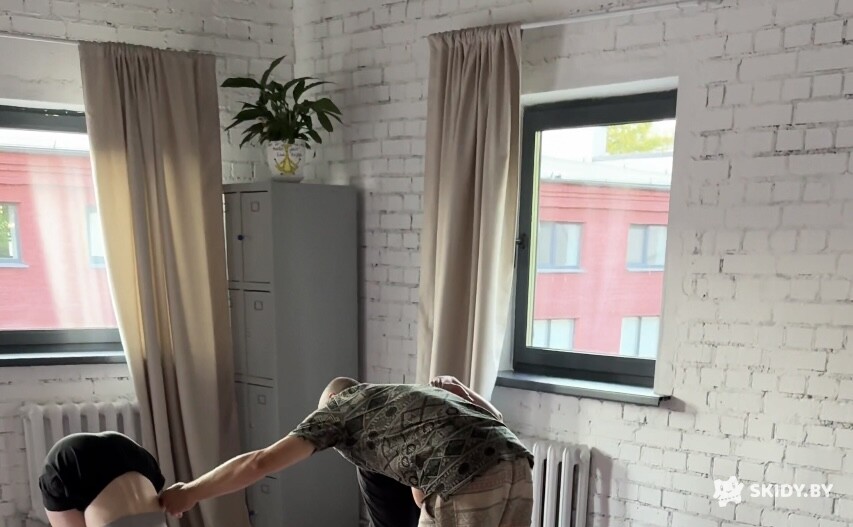Занятие йогой со скидкой 15% в студии Yoga Me - галерея 1