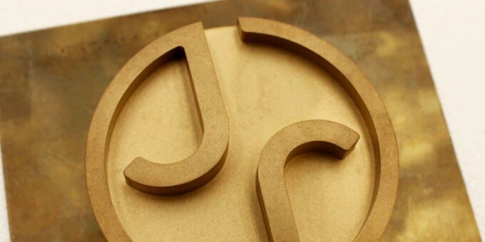 Компания Jaguar изменила логотип!