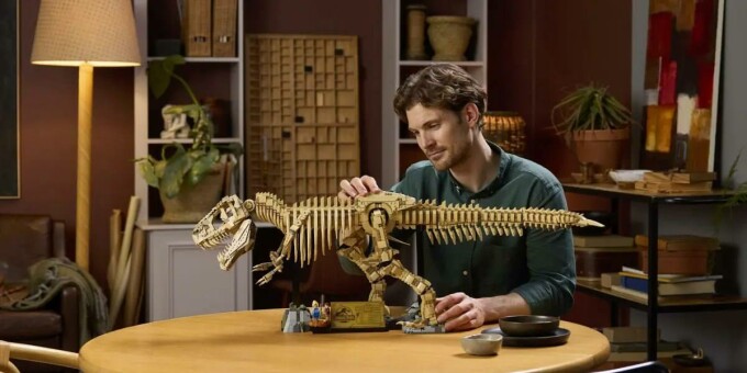 LEGO анонсировал самый масштабный набор по «Парку Юрского периода»