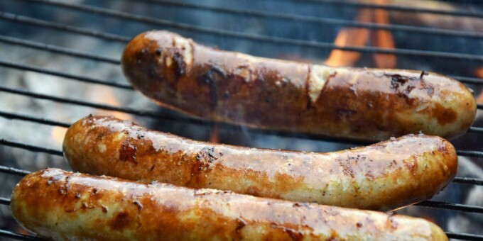 Колбаски на мангале опасны для здоровья